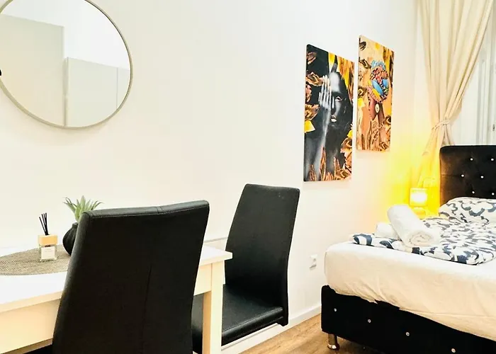 Apartman Spacious Private In 5br Near Atzgersdorf Station Bécs