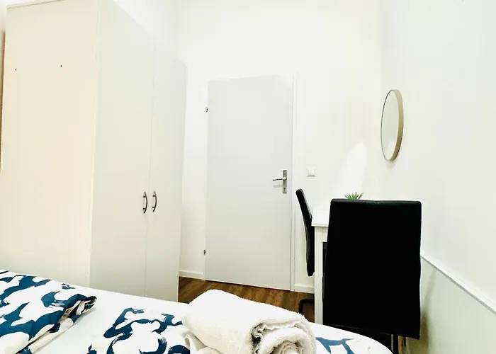 Spacious Private In 5br Near Atzgersdorf Station * Bécs