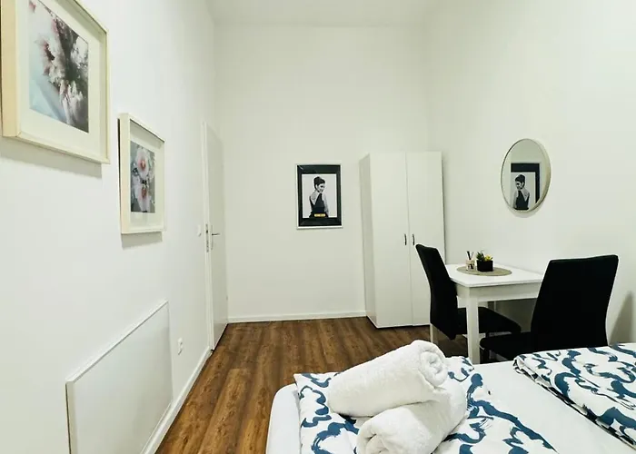 Spacious Private In 5br Near Atzgersdorf Station * Bécs