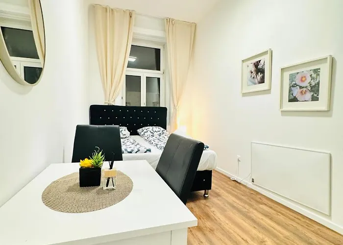 Spacious Private In 5br Near Atzgersdorf Station Bécs